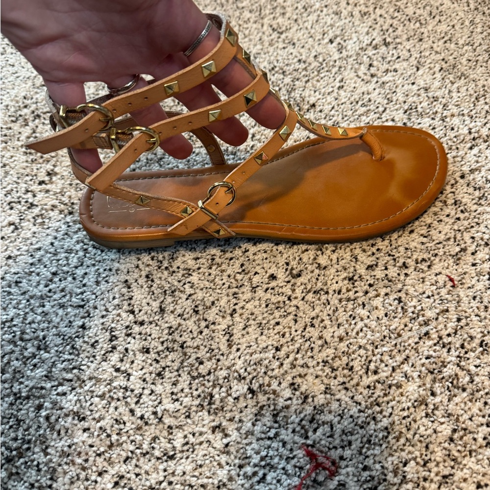 Mossino Studded Tan Sandals ankle strap size 11